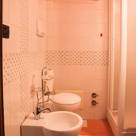 Vittoria Guest House Battipaglia Exterior photo